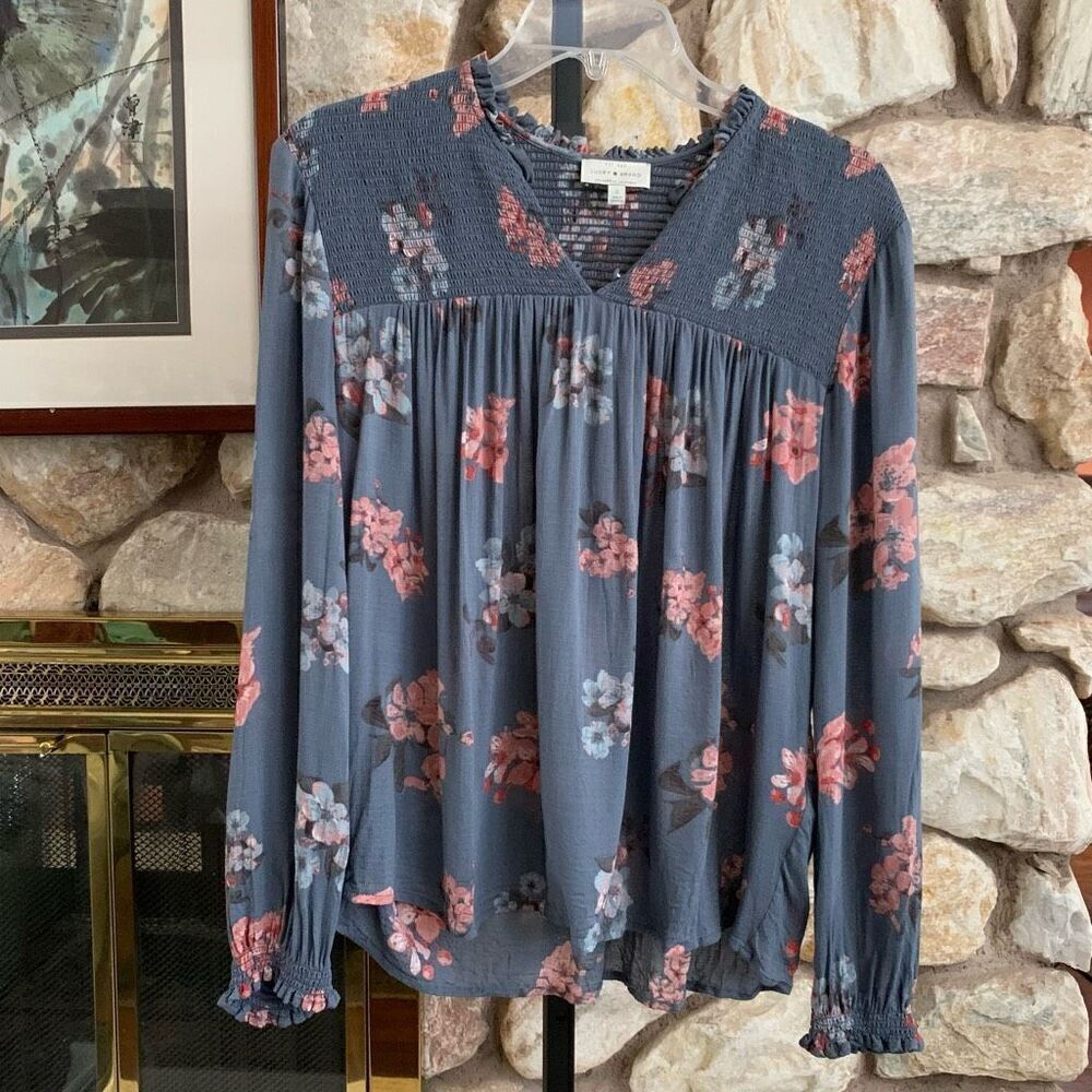 Lucky brand blue floral flowy top
